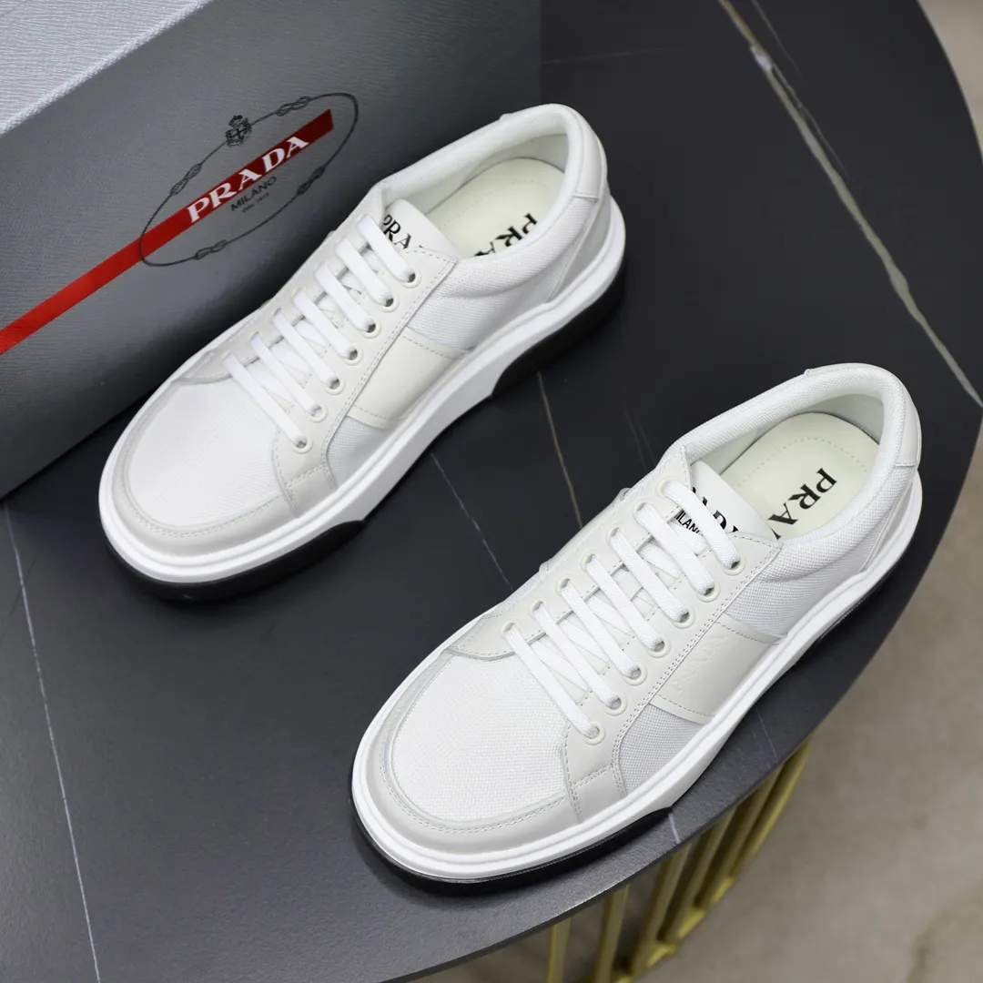 Ex-factory price: 680💰Top original order Brand: PRADA (Prada) Standard code: Men's size 38/44 (45 can be customized) Grade: Same as the official website Material: Original cowhide stitched with imported cloth, cowhide lining, original combination of two-color wear-resistant soft outsole Style category: casual sports version, young fashion, European and American trend, British style Color: actual picture color